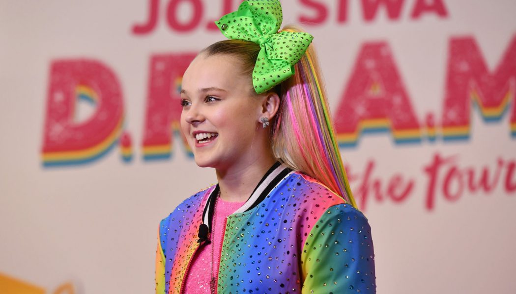 JoJo Siwa Reveals Her ‘Whole Family’ Had Coronavirus