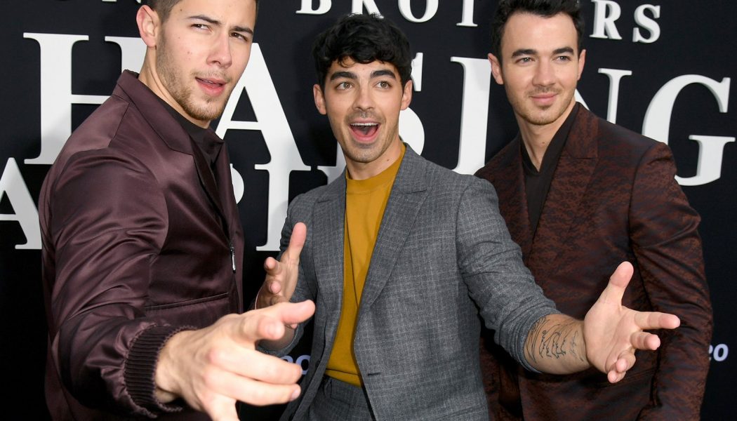 Jonas Brothers Fans Really, Really Loved the Trio’s Interactive Virtual Concert