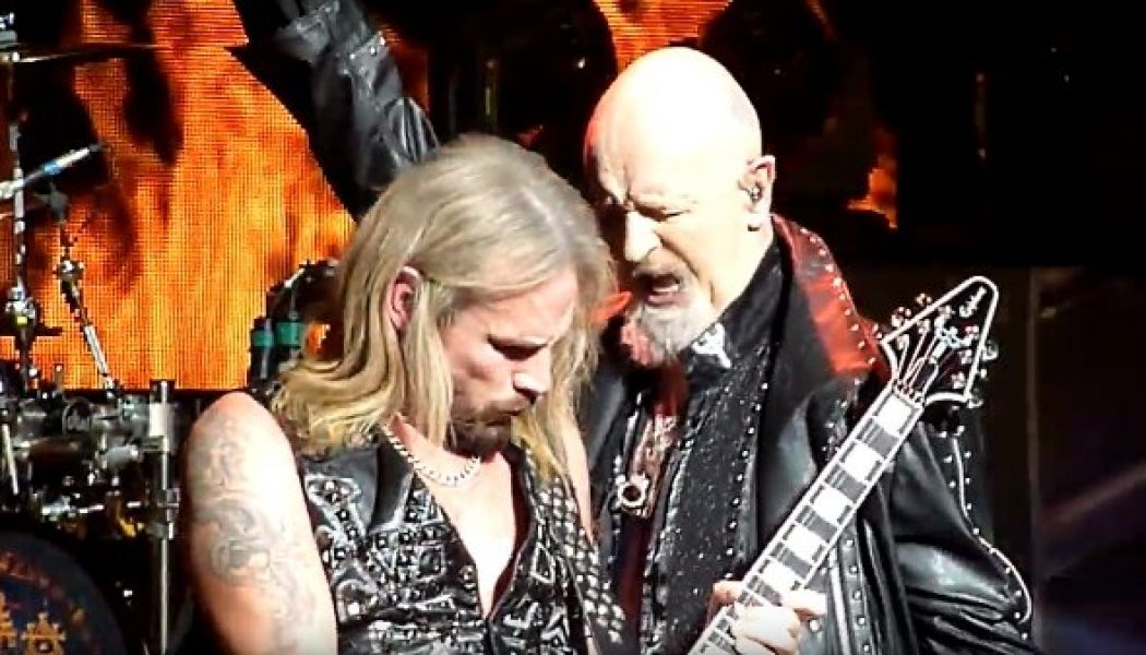 JUDAS PRIEST’s ROB HALFORD And RICHIE FAULKNER ‘Love Throwing Shapes’ On Stage