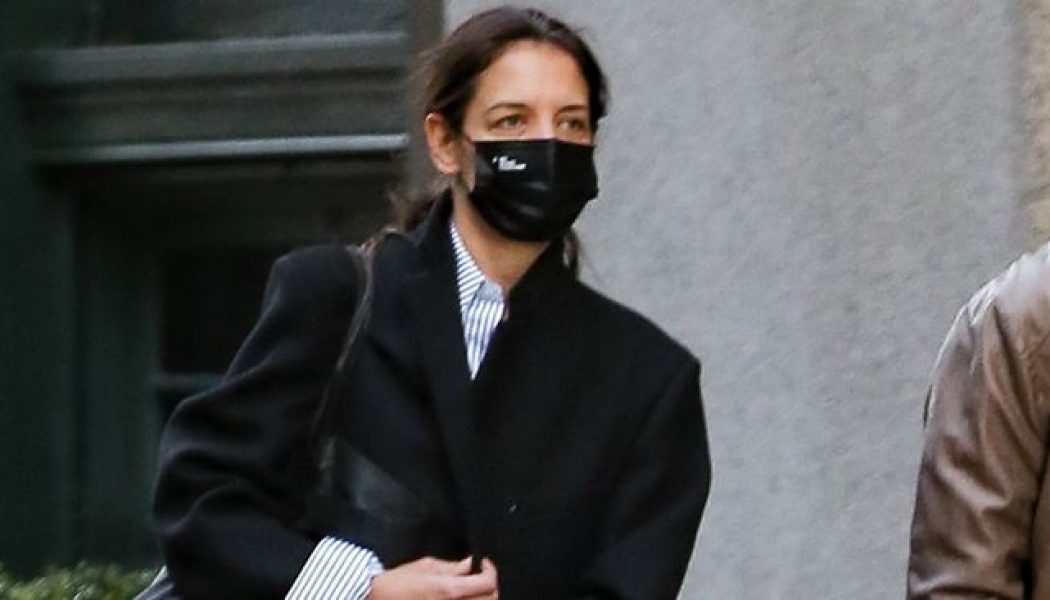 Katie Holmes Wore the Season’s Trendiest Skinny Jeans