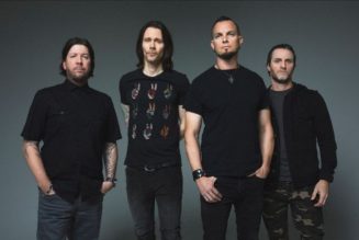 MARK TREMONTI On Key To ALTER BRIDGE’s Success: ‘Working Hard And Connecting With The Fans’