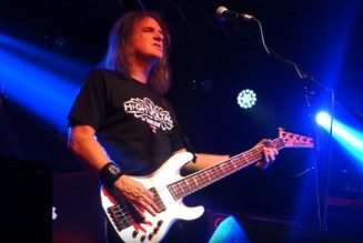 MEGADETH’s DAVID ELLEFSON On Why He Switched To Playing With A Pick: ‘It Was Literally A Survival Tactic’