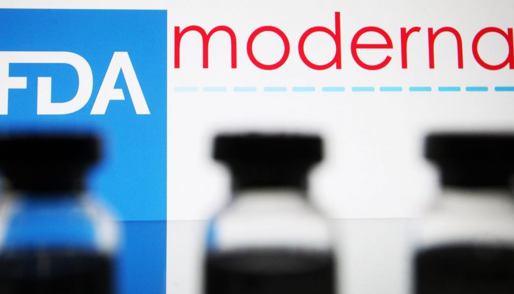 Moderna vaccine gets sign-off from independent FDA committee