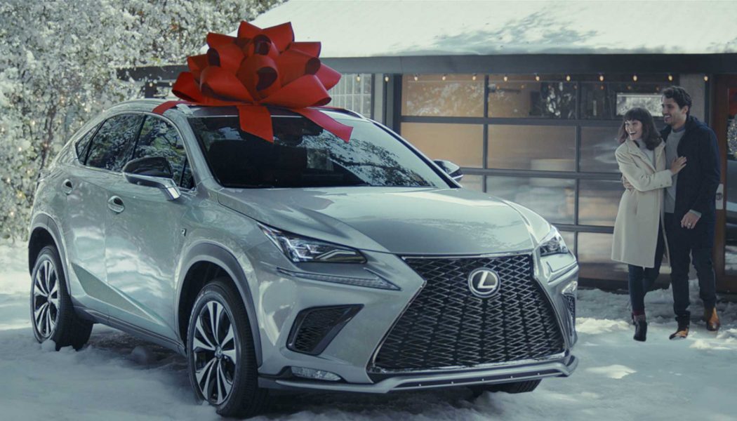 Saturday Night Live Lexus Skit Skewers Holiday Car Purchases as Deranged