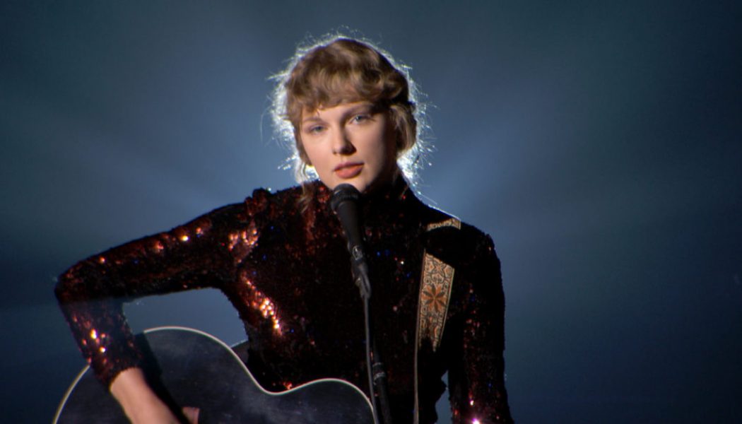 Taylor Swift to Release New Album Evermore Tonight