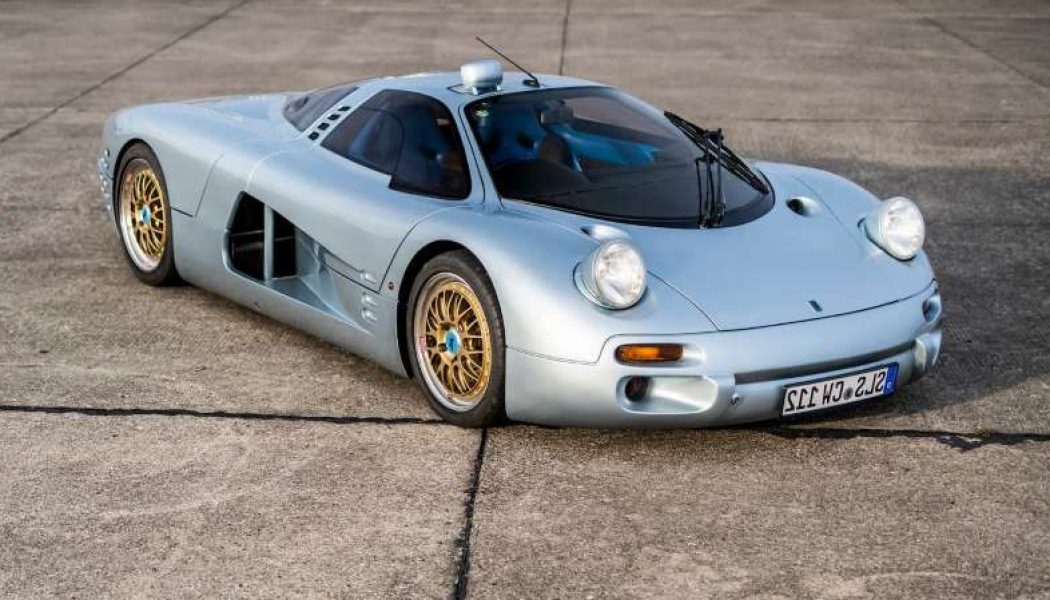 The 1993 Isdera Commendatore 112i Is the Mid-Engine V-12 Supercar Time Forgot