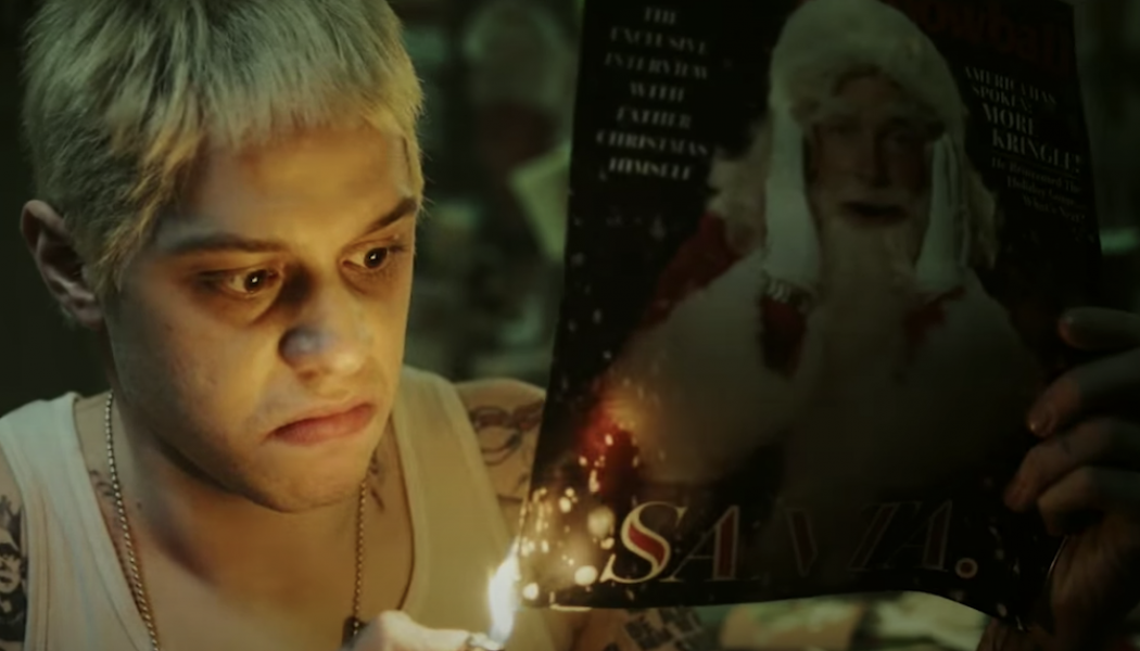 Watch Eminem Make a Cameo in SNL Christmas-Themed ‘Stan’ Parody ‘Stu’