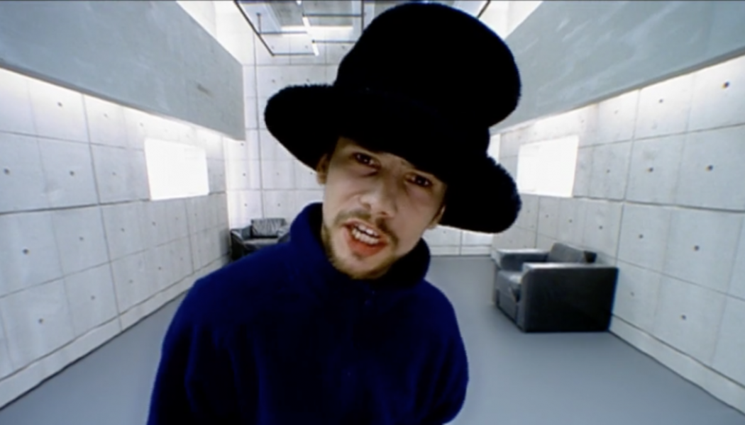 Jamiroquai Frontman Says He Wasn’t the Viking Rioter