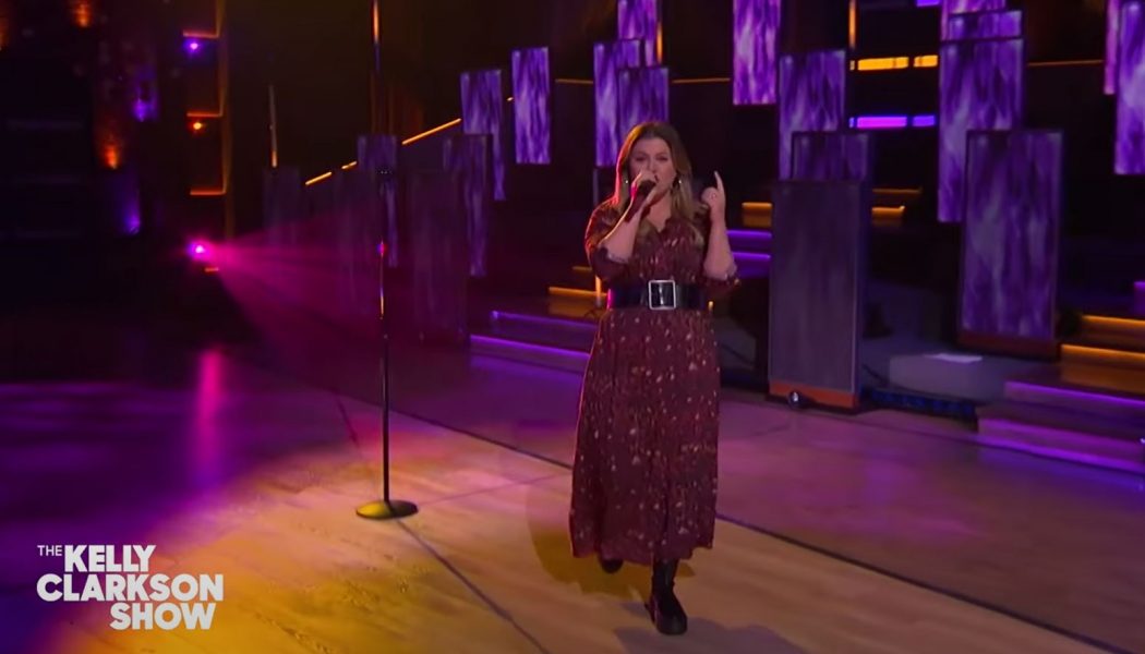 Kelly Clarkson Tackles New Radicals With Latest Cover, Talks ‘Mean Celebs’ During ‘Idol’ Days: Watch