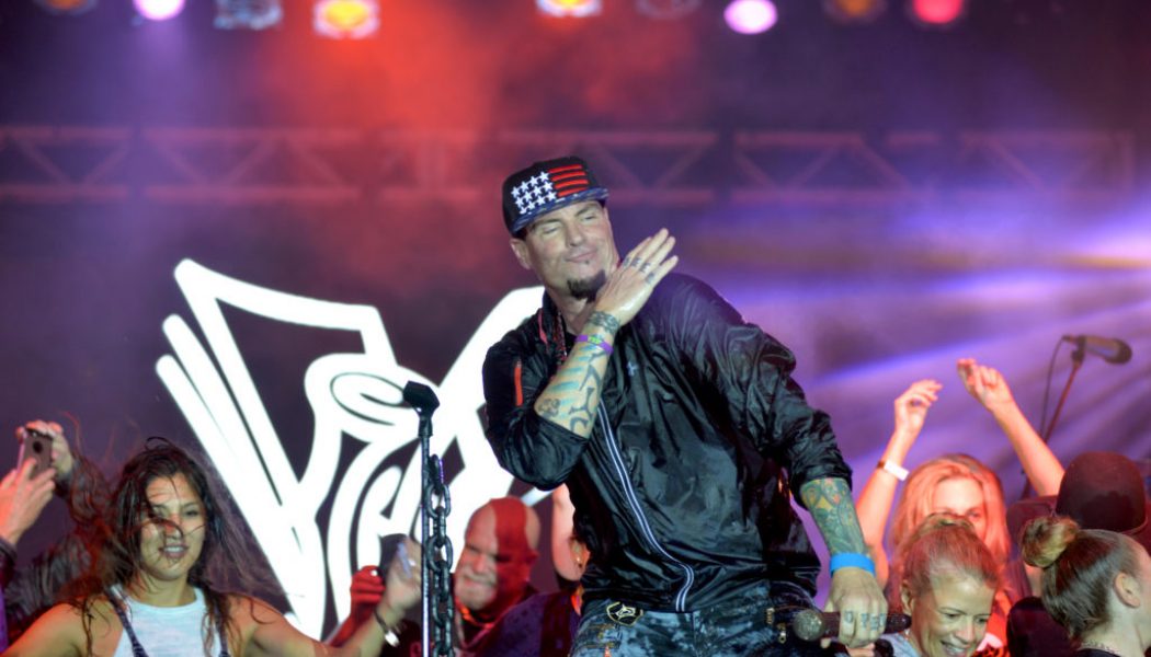 Vanilla Ice and Mike Love of the Beach Boys Performed at Maskless Mar-a-Lago New Year’s Eve Party