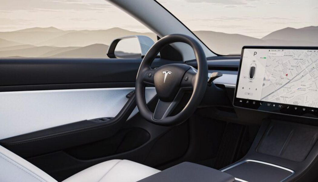 You Can Now Make Your Tesla’s Horn Sound Like Anything You Want