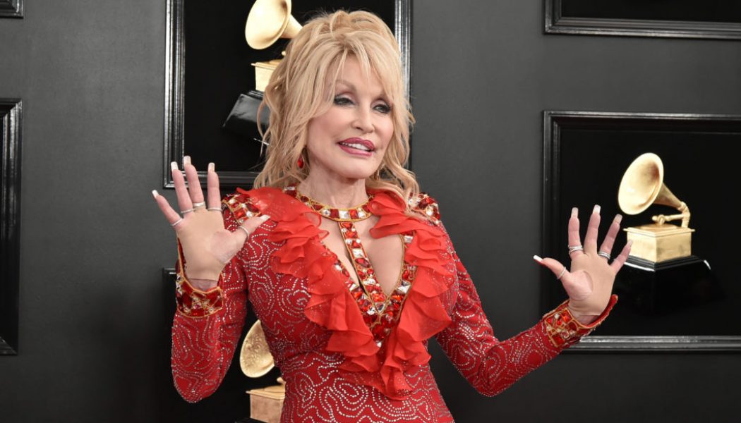 Dolly Parton Declines Statue at Tennessee Capitol: ‘I Don’t Think Putting Me on a Pedestal Is Appropriate at This Time’