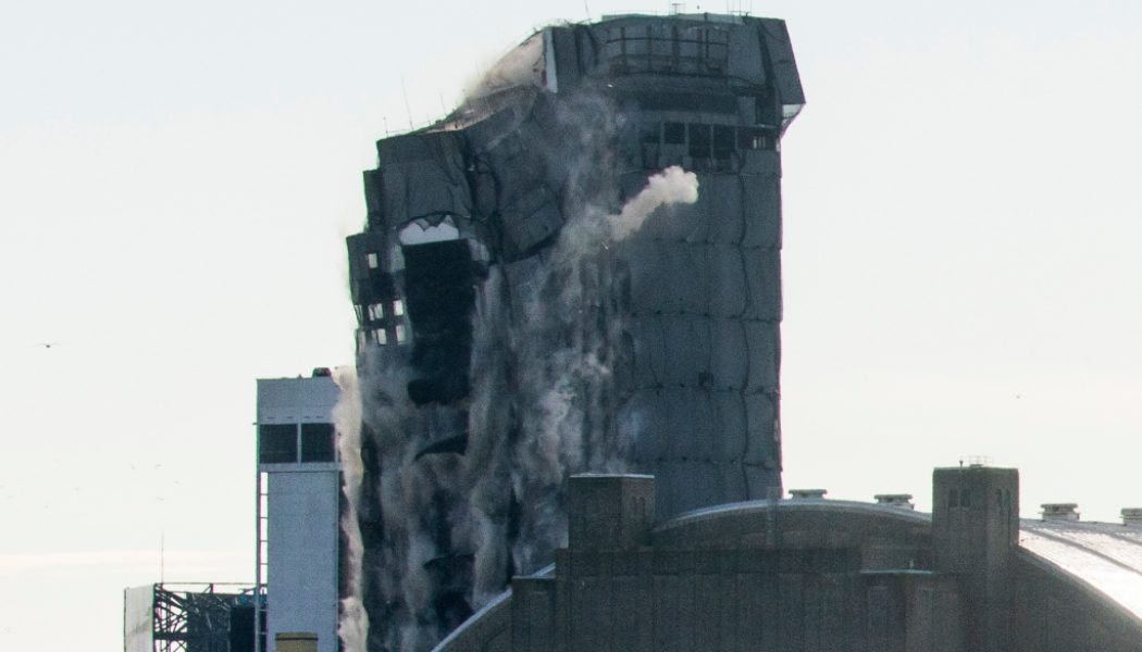 Donald Trump’s Old Dilapidated Atlantic City Casino Demolished [Video]