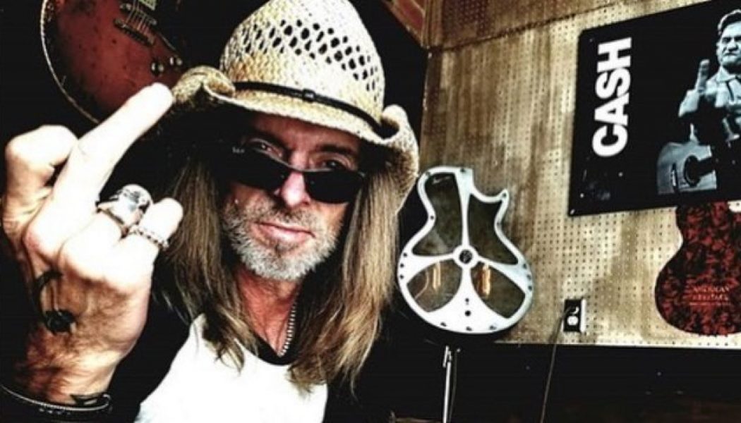 Ex-PANTERA Bassist REX BROWN On His Memoir: ‘There Was A Lot Of Stuff That I Didn’t Want In There That Was Put In’