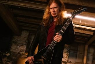 First Look At DAVE MUSTAINE’s Signature GIBSON Guitars