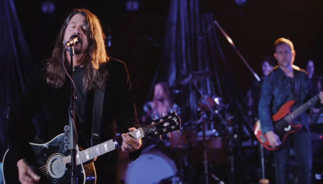 Foo Fighters Play ‘Waiting on a War’ on Fallon; Dave Grohl Talks Recording With David Bowie