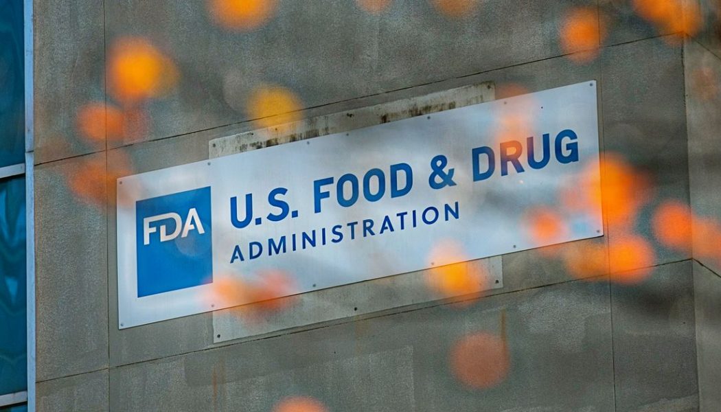 Johnson & Johnson COVID-19 vaccine backed by independent FDA committee