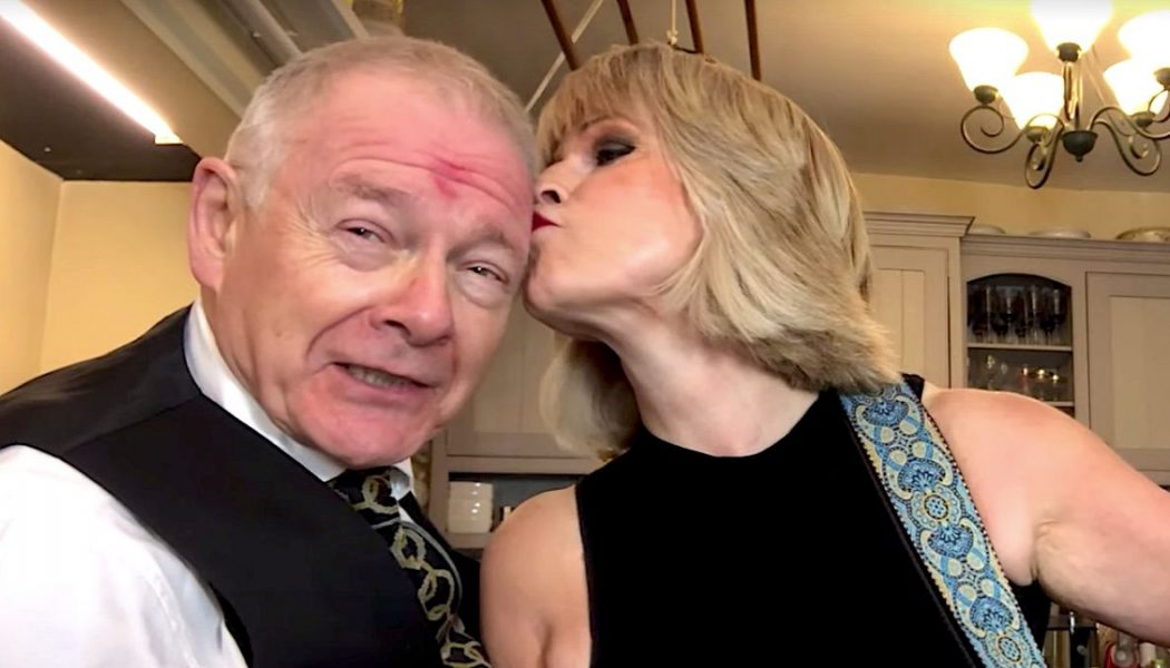 Robert Fripp and Toyah Salute a Famous Misheard Lyric in Cover of Jimi Hendrix’s “Purple Haze”: Watch