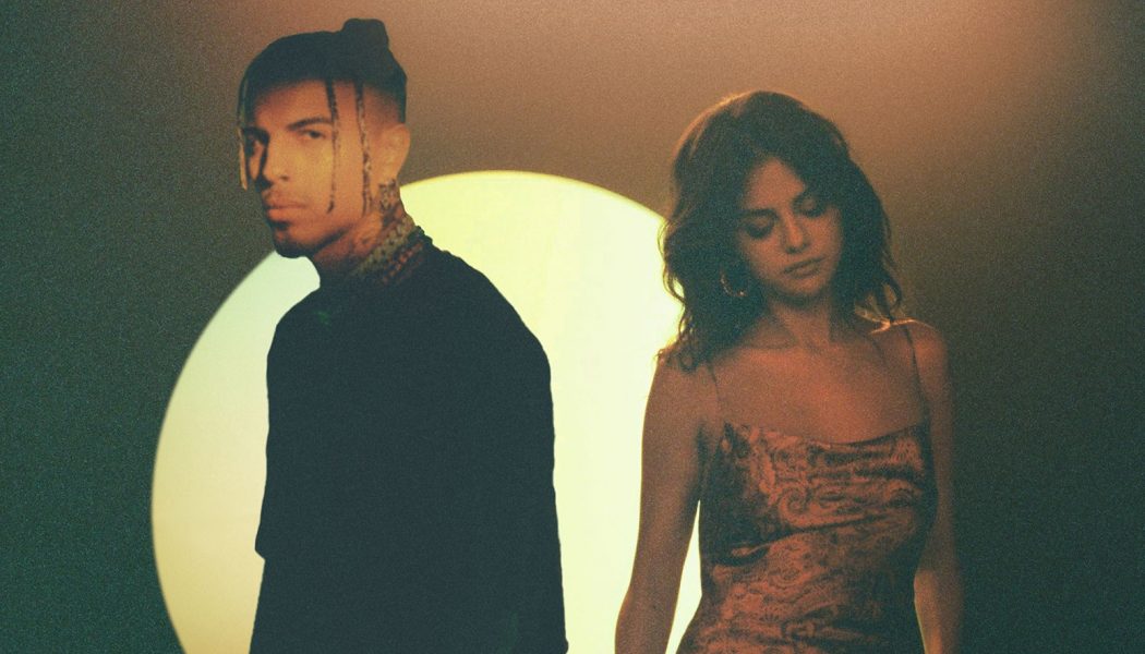 Selena Gomez ‘Blown Away’ As Rauw Alejandro Collab ‘Baila Conmigo’ Debuts in Hot Latin Songs Top Five