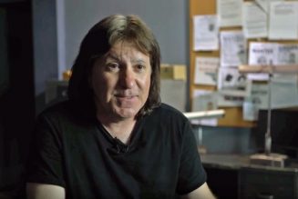 SIMON WRIGHT Says His ‘Phone Didn’t Ring At All’ When AC/DC Needed A Drummer For ‘Rock Or Bust’ World Tour