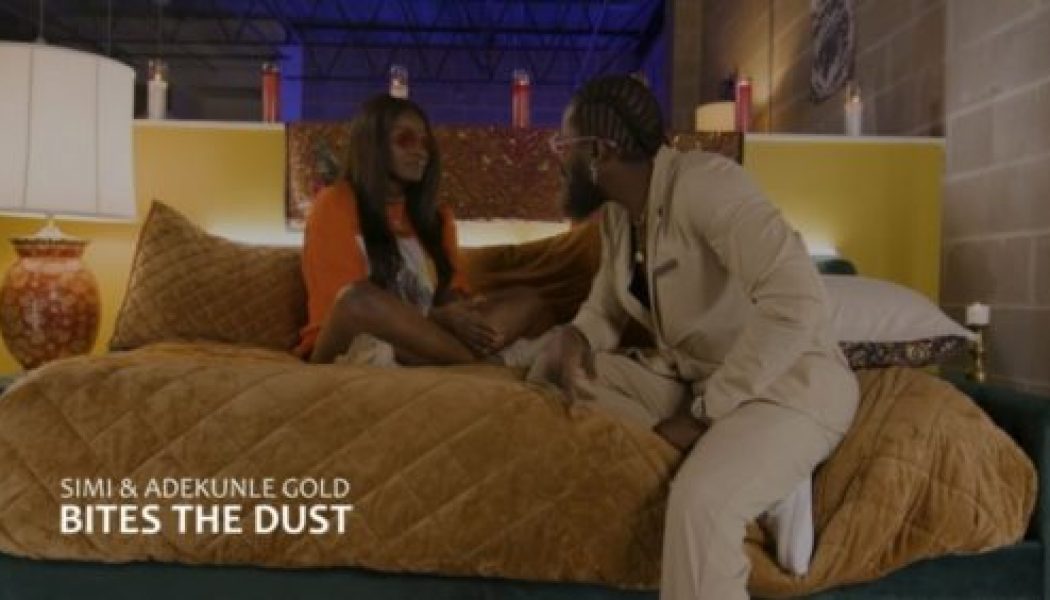 VIDEO: Simi, Adekunle – Bites The Dust (Live Performance)