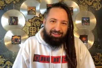 ZOLTAN BATHORY On FIVE FINGER DEATH PUNCH’s Work Ethic: ‘This Is Not The Time To Step Off The Gas Pedal’