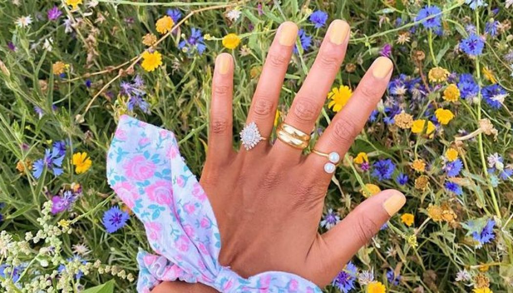 7 Pretty Nail Colours That’ll Put You in Spring-Mode