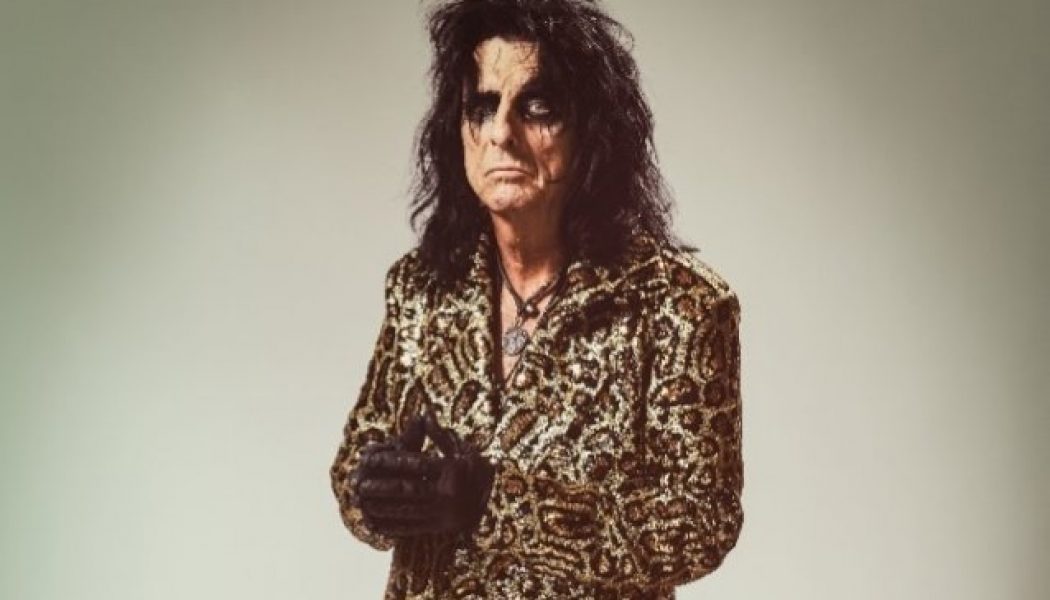 ALICE COOPER Doesn’t Believe That Rock Is Dead, Says He Would Like GENE SIMMONS To Do His Taxes