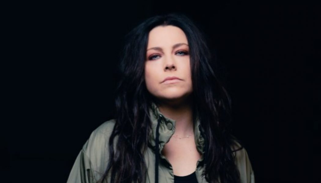 AMY LEE Says EVANESCENCE’s Original Record Label Wanted To Turn Band Into ‘Female LINKIN PARK’