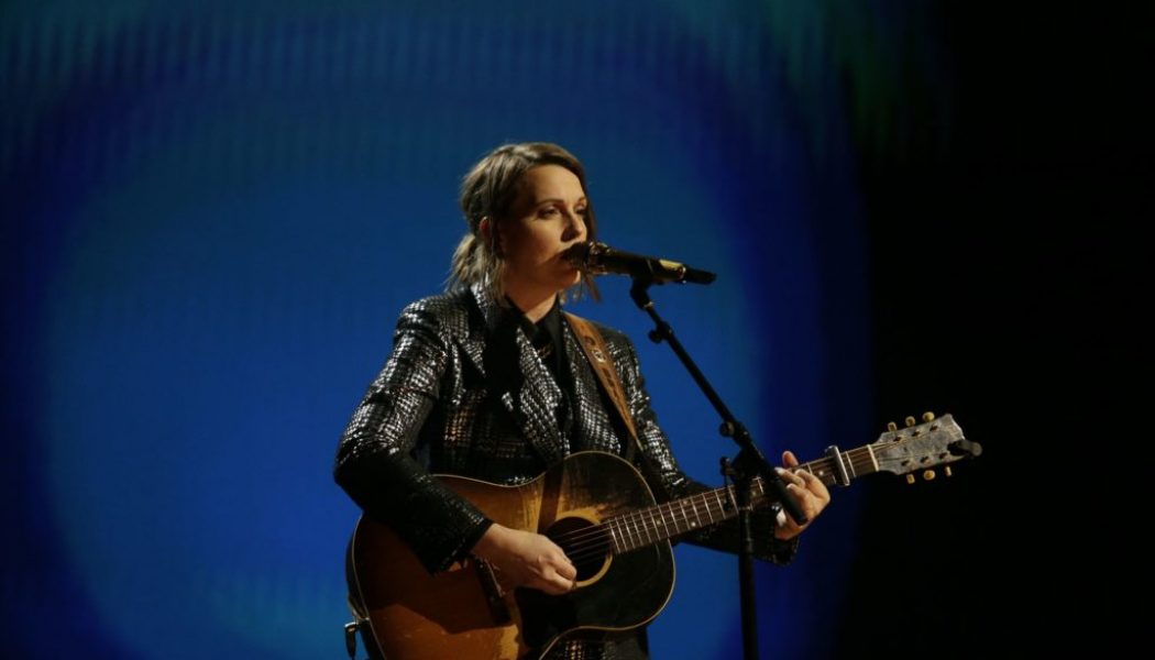 Brandi Carlile Salutes John Prine With Heartwarming Performance of ‘I Remember Everything’