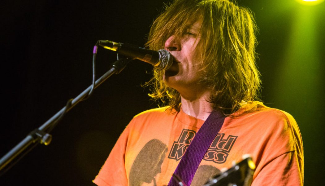 Evan Dando Performs at a Massachusetts Walgreens as a ‘Thanks’ for Finding His Wallet