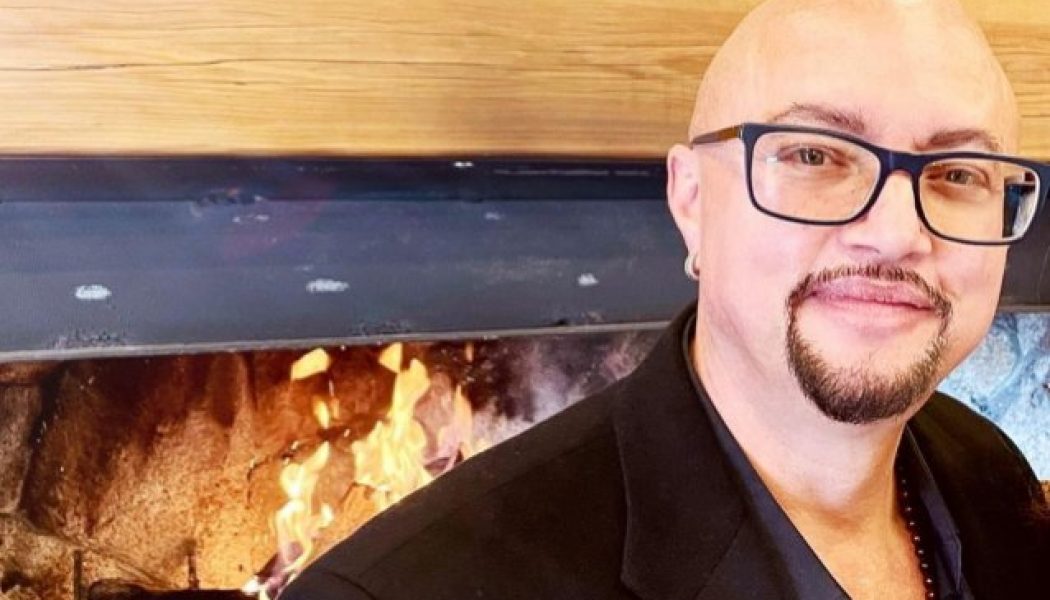 Ex-QUEENSRŸCHE Singer GEOFF TATE Doesn’t Rule Out Writing Autobiography