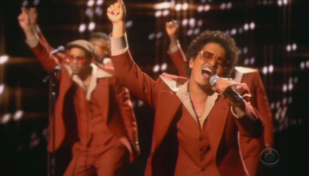 Grammys 2021: Bruno Mars and Anderson .Paak’s Silk Sonic Perform “Leave the Door Open”: Watch