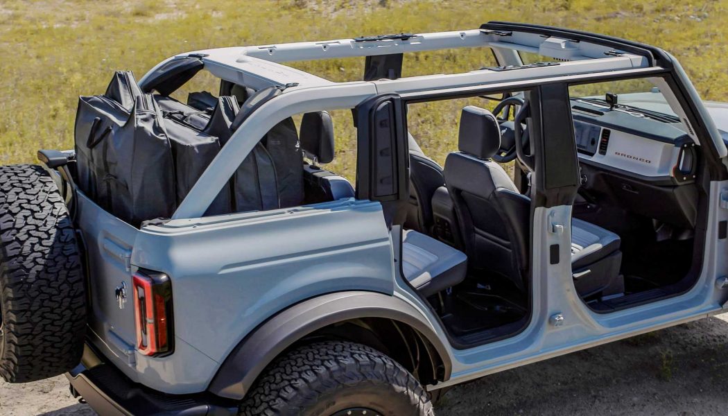 How Do You Remove the 2021 Ford Bronco’s Hard Top?