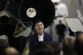 Japanese billionaire is looking for eight people to join him for a Moon voyage on SpaceX rocket