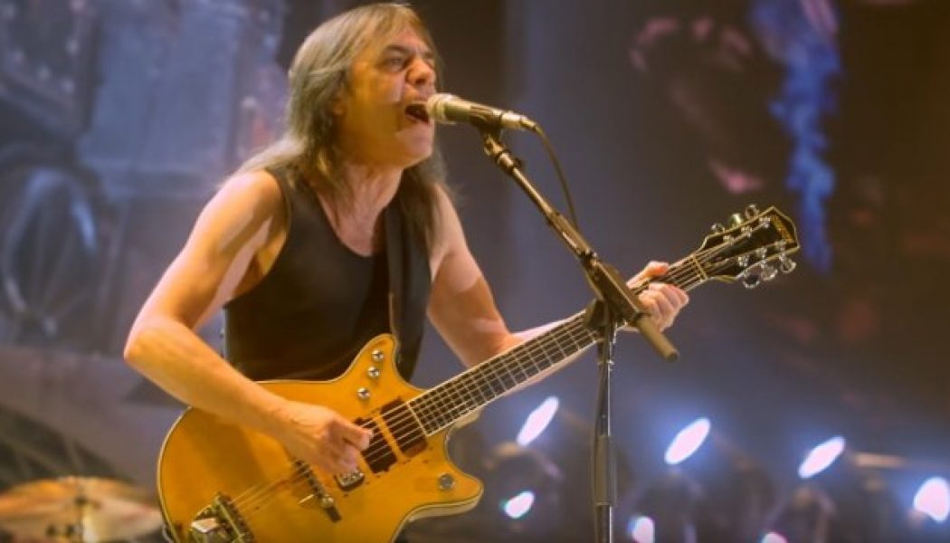 MALCOLM YOUNG Bashes Original AC/DC Singer DAVE EVANS In Never-Before-Published Interview: ‘He Was So Bad’