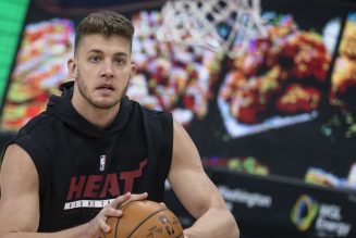 Miami Heat suspends Meyers Leonard for using slur during Twitch stream