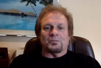 MICHAEL ANTHONY Says ‘There Has Been Some Talk’ About Releasing Career-Spanning VAN HALEN Box Set