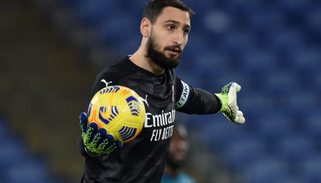 Paper Talk: Chelsea goalie latest, Everton eyeing forward, United chasing defender