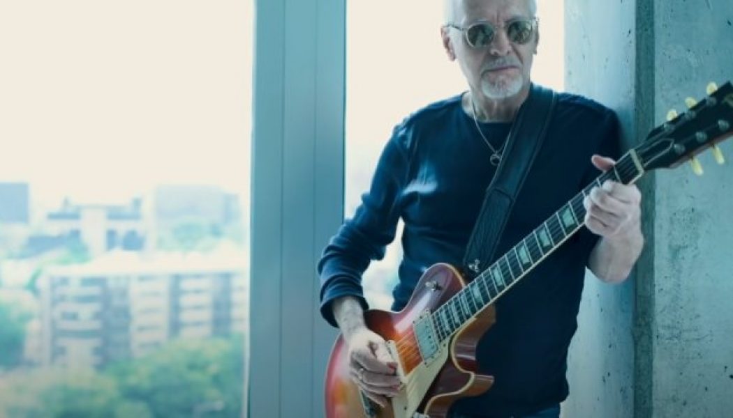 PETER FRAMPTON Is ‘Realistic’ About His Chances Of Performing Again While Battling Rare Muscular Disease