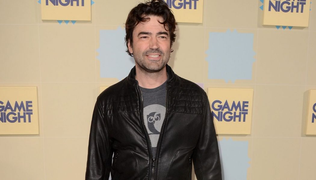 Ron Livingston Replacing Billy Crudup as The Flash’s Dad