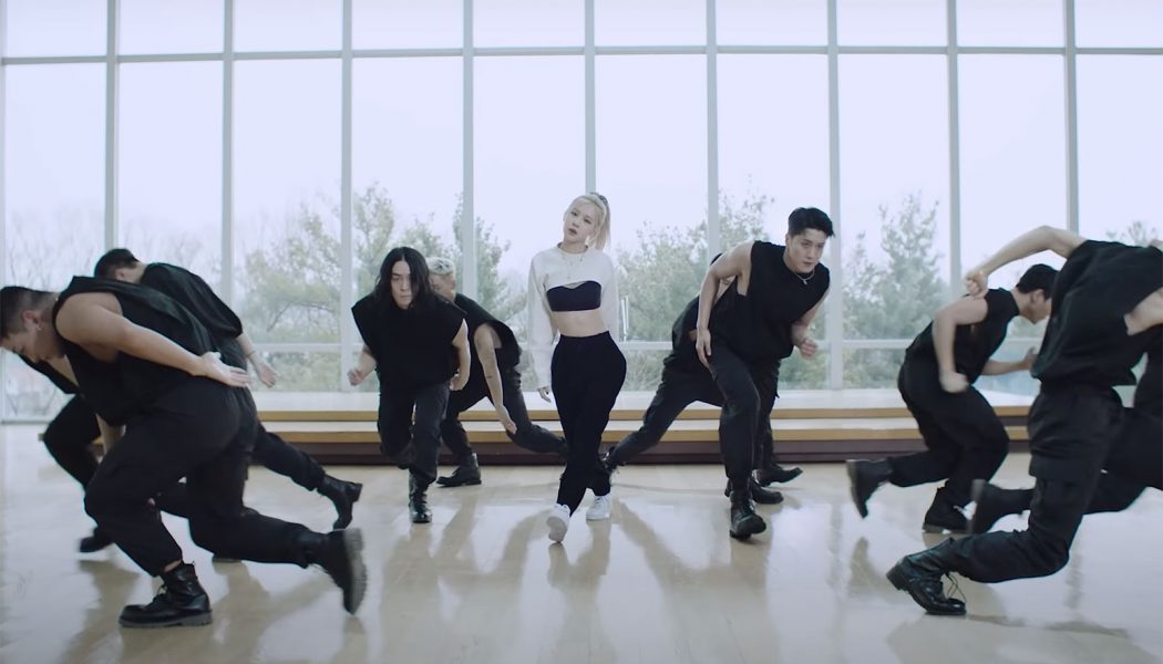 ROSÉ Dances ‘On the Ground’ for Laid-Back Performance Video