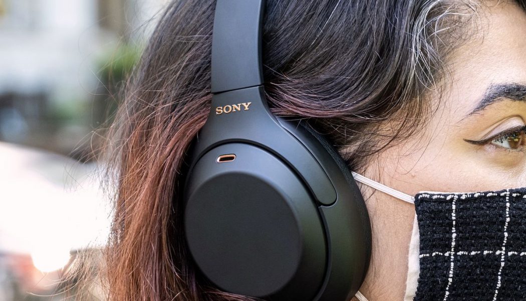 Save $150 on the original price of Sony’s 1000XM4 headphones at eBay