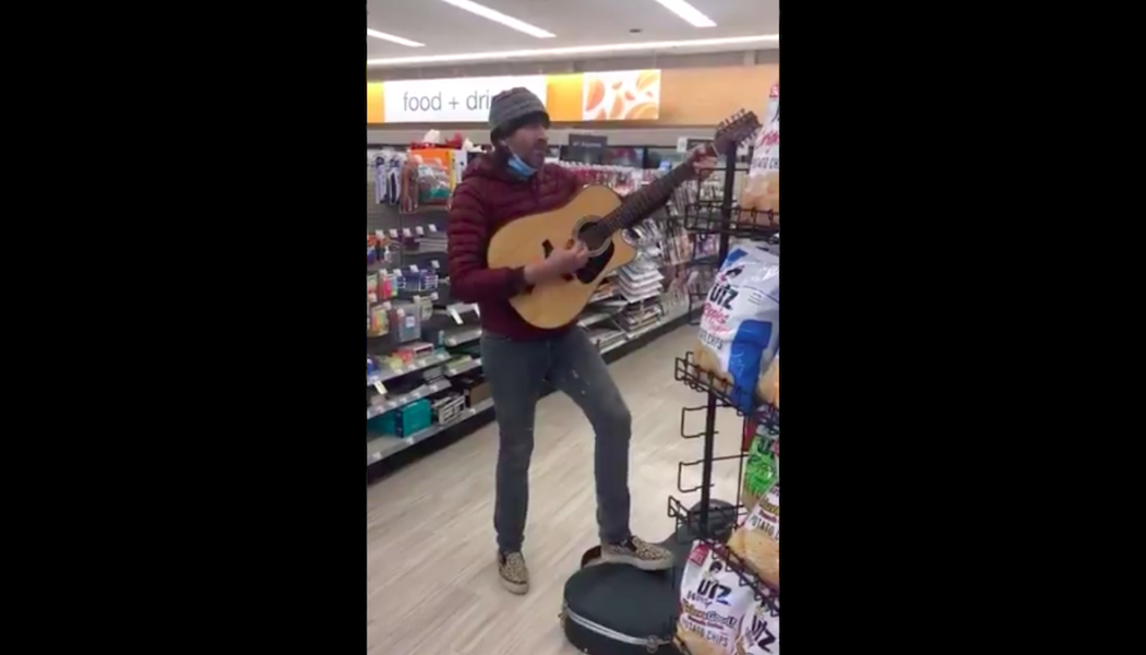 The Lemonhead’s Evan Dando Performed in a Walgreens That Found His Wallet