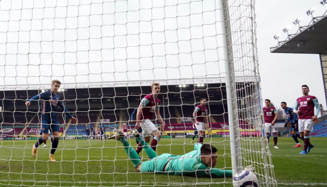 Twitter reacts to eventful draw between Burnley and Arsenal