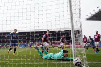 Twitter reacts to eventful draw between Burnley and Arsenal