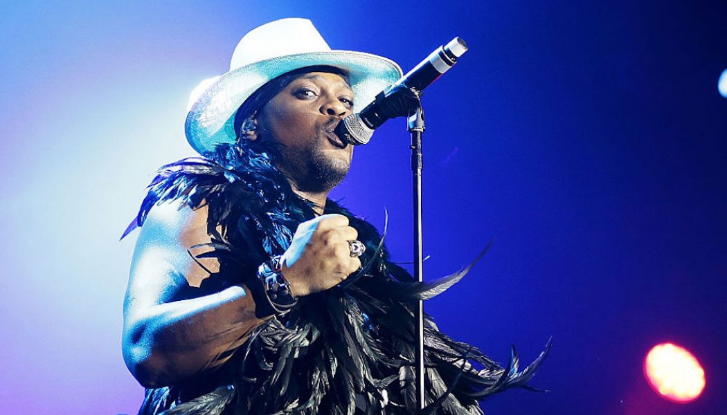 Watch D’Angelo Debut New Song, Cover Smokey Robinson and Lauryn Hill on Verzuz