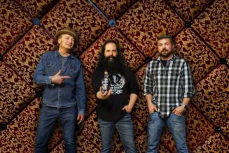 DREAM THEATER’s JOHN PETRUCCI Partners With IRON SMOKE For Limited-Edition Bourbon Whiskey