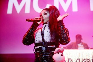 Lil’ Kim to Release ‘The Queen Bee’ Memoir This Fall