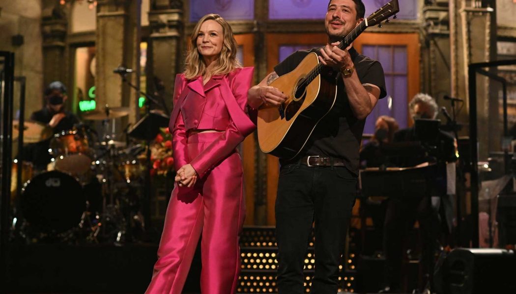 Marcus Mumford Crashes Carey Mulligan’s ‘Saturday Night Live’ Monologue: Watch